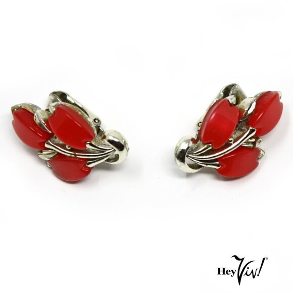 Vintage Coro Clip On Earrings - Red Thermoset Tulips in Silver Tone - Hey Viv - Picture 1 of 4